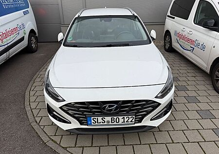 Hyundai i30 gebraucht kaufen Hyundai i30 1.6 CRDi 100kW Style Style