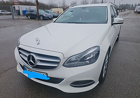 Mercedes-Benz 220