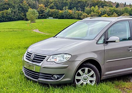 VW Touran Volkswagen 2.0 TDI 103kW DPF