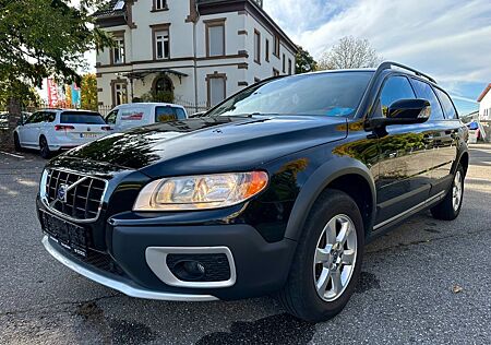 Volvo XC 70 XC70 D5 AWD Summum Navi Leder PDC AHK