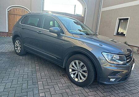 VW Tiguan Volkswagen 2.0 TDI SCR DSG 4MOTION JOIN NAVI AHZV