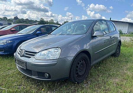 VW Golf Volkswagen V 1.6 Lim. Tour Klimaaut NUR GEWERBE ! TÜV0