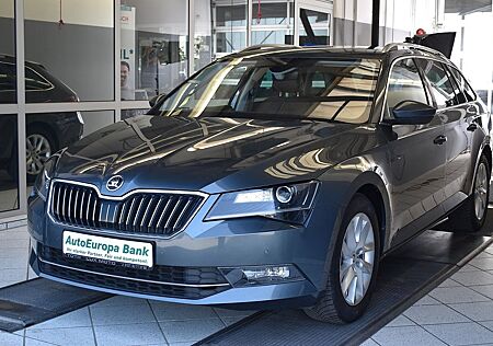 Skoda Superb Combi 1.6TDI Style Leder*Xenon*Navi*AHK