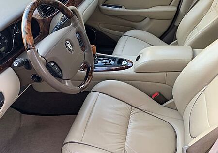 Jaguar XJ6 2.7 Liter Diesel Executive Executive