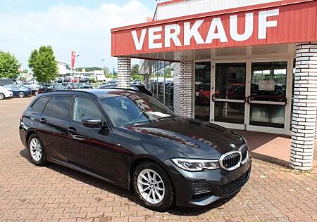 BMW 318 d Touring Steptr. M Sport / Panorama + Leder