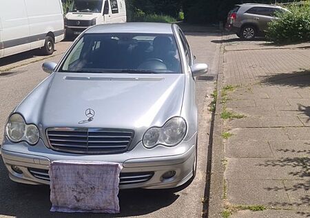 Mercedes-Benz C 220 CDI TÜV 2/27 STANDHEIZUNG