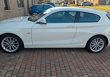 BMW 118i Sport Line Sport Line