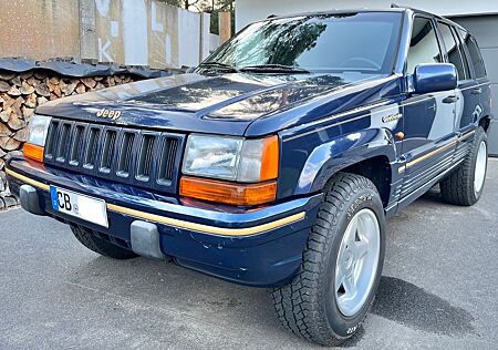 Jeep Grand Cherokee 5.2i Limited - prom. Vorbesitzer!