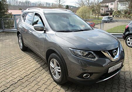 Nissan X-Trail Acenta 4x4+AHK+Sitzheiz.+PDC