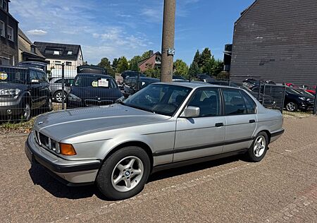BMW 735iA E32 /AUTOMATIK/KLIMA/ALU/SCHIEBEDACH