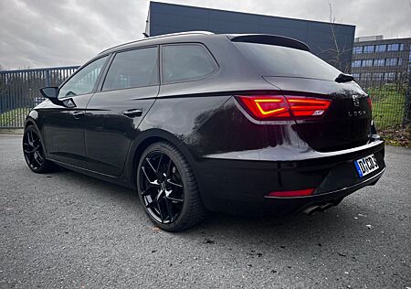 Seat Leon ST 1.4 TSI FR CarPlay AHK abnehmb. GEPFLEGT