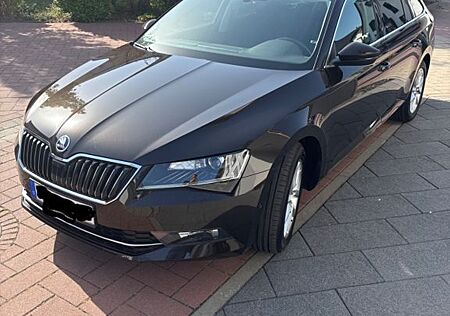 Skoda Superb 2.0 TDI DSG Style Combi inkl Winterreifen