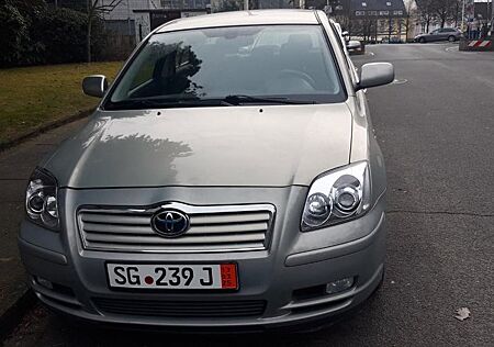 Toyota Avensis 2.0 D-4D -