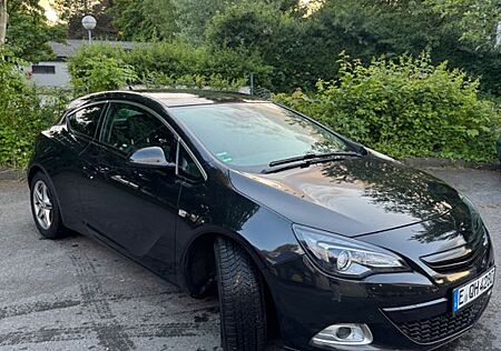 Opel Astra J GTC 2.0 CDTI ecoFLEX 165ps