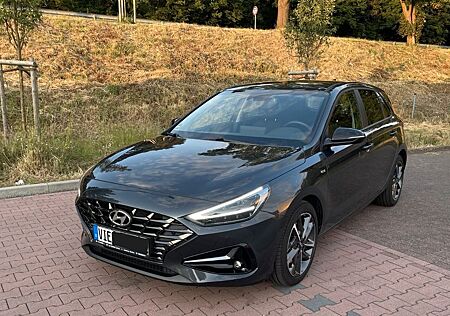 Hyundai i30 1.5 T-GDI Hybrid Automatik DCT Edition 30+