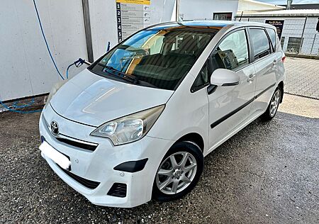Toyota Verso-S 1,4-l-D-4D Autom. Kamera Pano Bluetooth