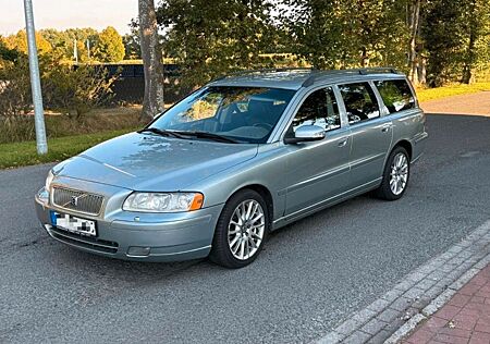 Volvo V70 D5-1 Hand-185PS-Autom.-AHK-TÜV 6/26