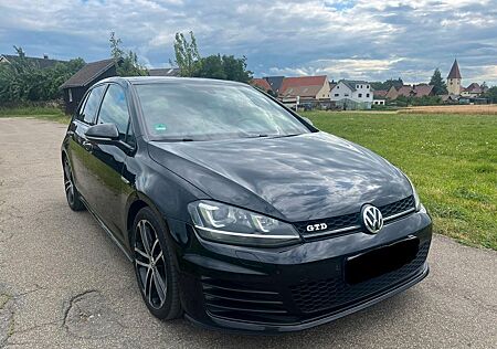 VW Golf Volkswagen 2.0 TDI DSG BMT GTD