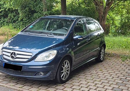 Mercedes-Benz B 200 Panorama-dach