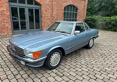 Mercedes-Benz 560 SL