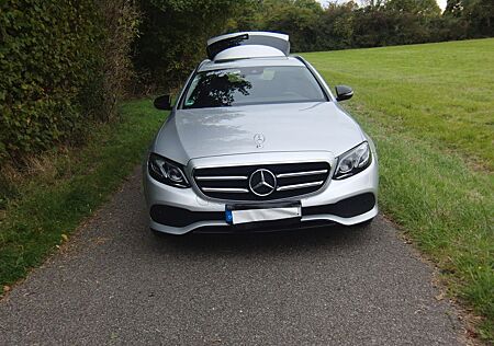 Mercedes-Benz E 200 4MATIC T Autom. -