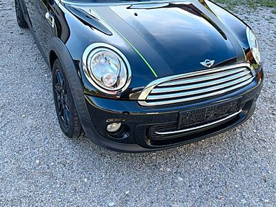 MINI Cooper Brick Lane Alien Green Brick Lane Ali...