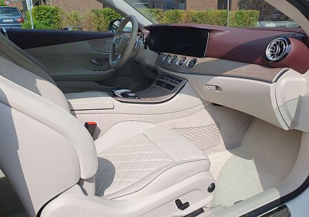 Mercedes-Benz E 200 E Coupe *DESIG*PANO*CAM*AHK*HIFI*WIDE*ACC*