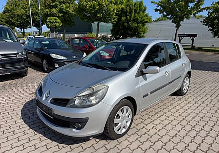 Renault Clio Dynamique 1.2 16V TCE Eco2
