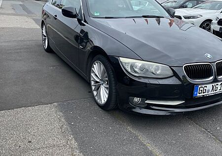 BMW 320 3.20i Coupé E92 Facelift Automatik