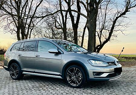 VW Golf Volkswagen 2.0 TDI BMT 135kW DSG 4MOTION Alltrack ...
