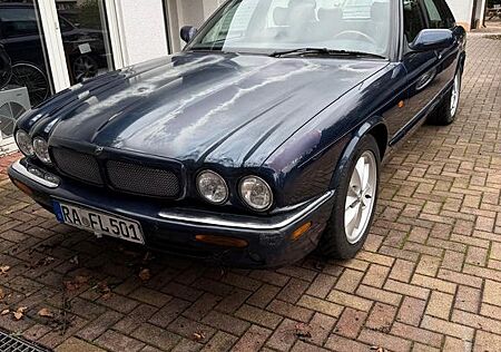 Jaguar XJR 4.0