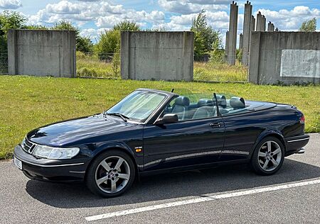 Saab 900 2.3i SE Cabrio SE