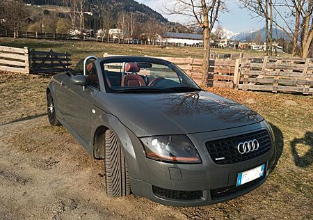 Audi TT Roadster 1.8T quattro 224PS - ASI