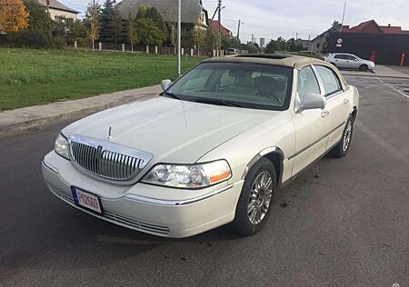 Lincoln Town Car only 8000 EUR ! ! !