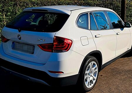 BMW X1 sDrive18i - sehr gepflegt - Panoramadach