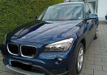 BMW X1 sDrive20i -1 Hand.Scheckheftgepflegt.Navi