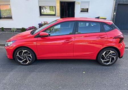 Hyundai i20 1.0 T-GDI 74kW Hybrid Intro