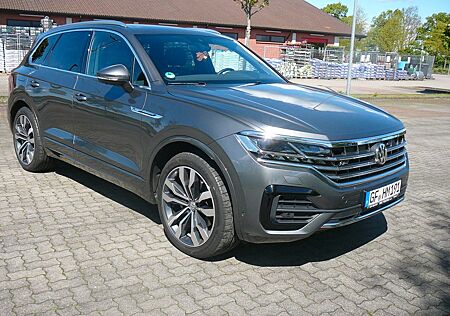 VW Touareg Volkswagen R Line 3.0 V6 TDI UPE 106000 €