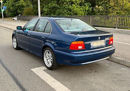 BMW 525i A Limousine topasblau met., Xtrons, SH, Gge