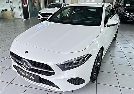 Mercedes-Benz A 180 Progressive LED Kamera MBUX Winter-Paket