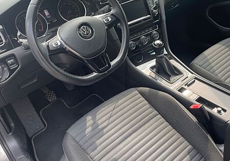 VW Golf Volkswagen 1.2 TSI BMT CUP CUP