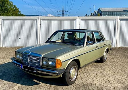 Mercedes-Benz 200