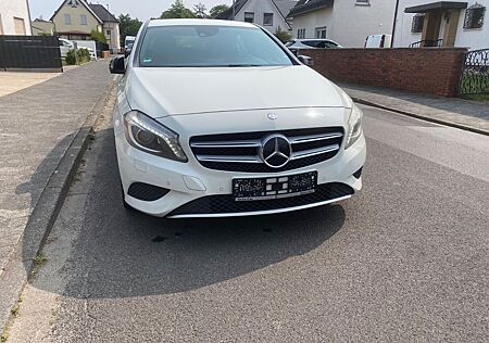Mercedes-Benz A 200 CDI - Automatik * Diesel * Tempomat * Nav