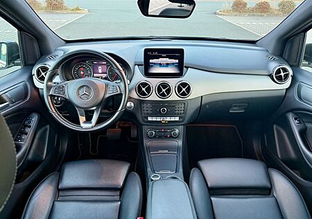 Mercedes-Benz B 220 B 220d 4Matic Urban Style Edition Leder Navi LED