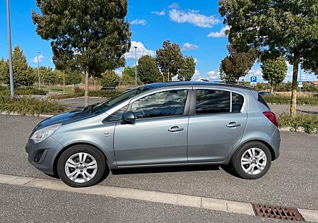 Opel Corsa D 1.4 Satellite