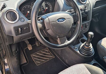 Ford Fiesta 1,3 44 kW Fun X Fun X