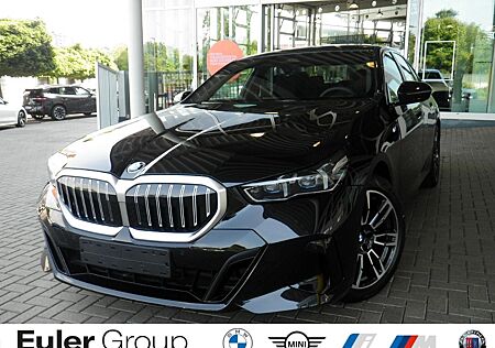 BMW 520 i Sportpaket Navi Digitales Cockpit Soundsys