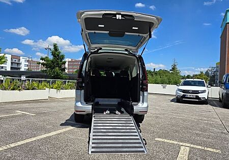 Volkswagen Caddy Maxi Life behindertengerecht Rampe
