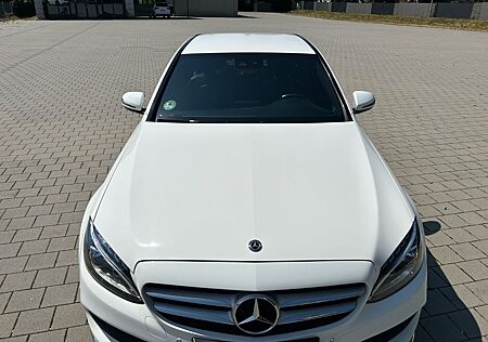 Mercedes-Benz 220