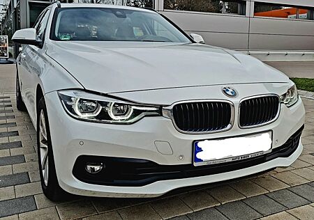 BMW 320d Touring Advantage Automatik Pano
